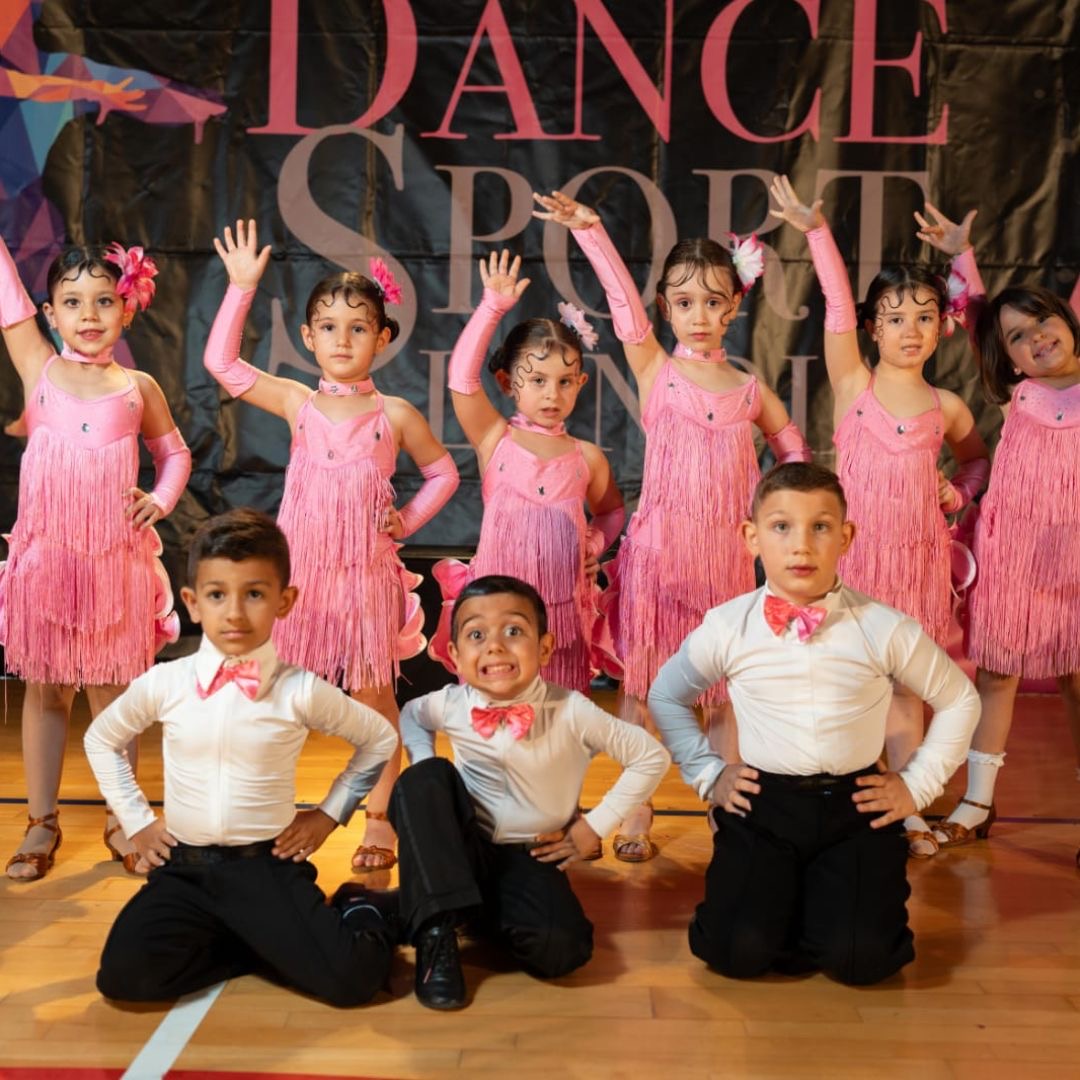 La danza sportiva: uno sport di squadra che va oltre la coppia